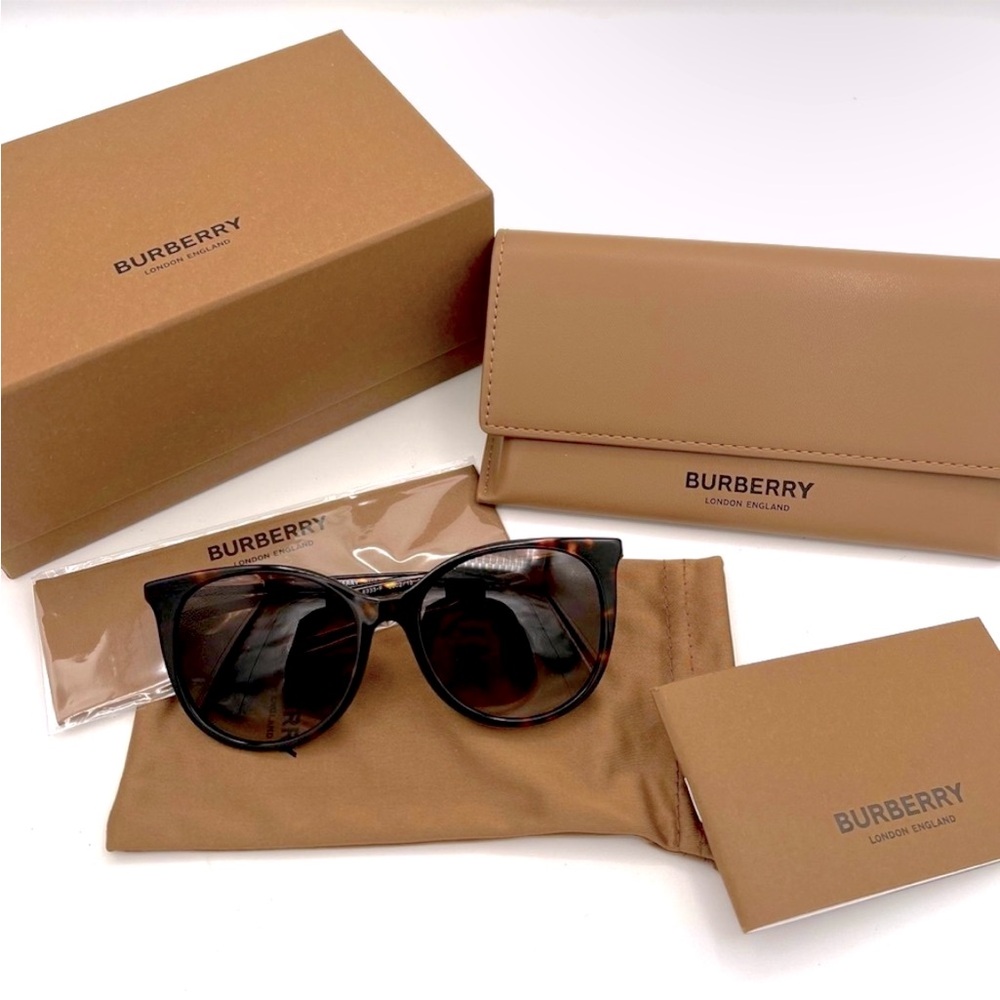 Burberry Alice Sunglasses - Full inclusion